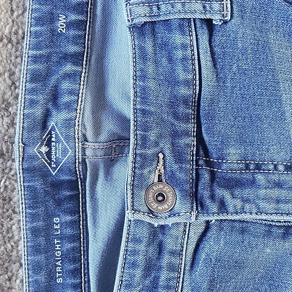Jeans - Picture 2 of 2